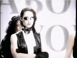 Версия клипа Тупака без цензуры