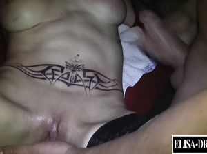 Порно шоу в клубе свингеров переросло в бурную вечеринку