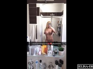 Голые засветы от грудастой белокурой самки