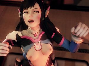 Космические герои получают минет от брюнеточки