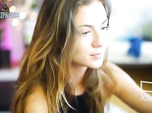 Запись привата с мастурбацией от шикарной модели