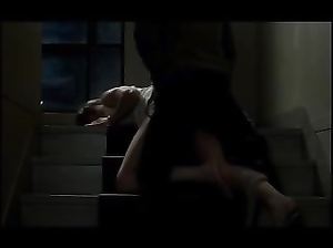 Насильник залез в дом к блондинке и жестко поимел ее