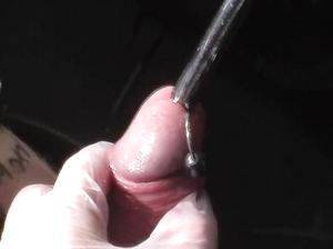 Пышной госпоже нравится доминировать над связанным рабом