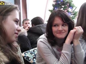 У меня пизда не золотая, ста баксов вполне хватит