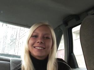 Да она смелая, раз с двумя пацанами на природу поехала