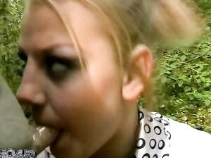 Идеальный день для развода на секс в лесу