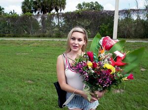 Бутончик цветочницы раскроется только в умелых руках