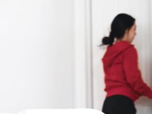 Погрустила? Теперь член пососи