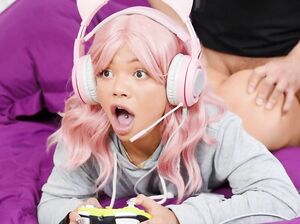 Девушка геймер - горе в семье