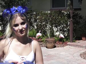 Это всё ради твоего оргазма, бедняга