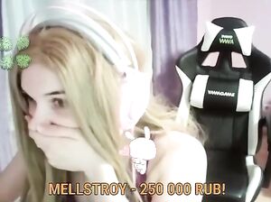 Твич-Стримерша показала грудь за донат Меллстроя 250.000₽