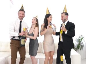 Праздник в режиме свингеров