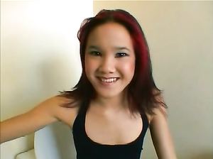 Старший брат трахает малышку сестру