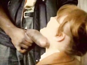 Нигер в очках занялся жестким сексом с красоткой без её согласия