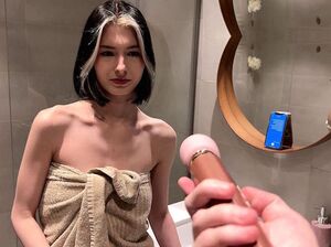 В такой микрофон не поют, а кончают