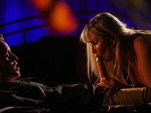 Красное платье нарушило субординацию