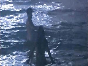 Сальма Хайек в эротической сцене из фильма Спроси у пыли