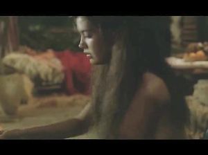 Дебютная эротическая роль малышки Фиби Кейтс в кинофильме «Рай»