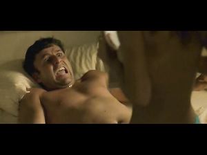 Джордан Лэдд в роли сексуальной гимнастки из комедии «Клуб ужасов»