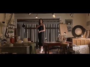 Пышногрудая Мими Роджерс в эротической сцене из драмы «Дверь в полу»