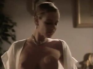 Эротические похождения очаровательной сексапильной девушки