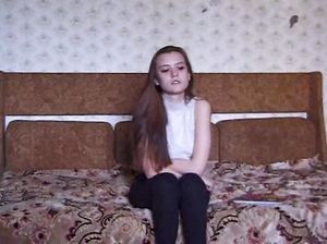 Молодая девка дает в очко ради прохождения кастинга