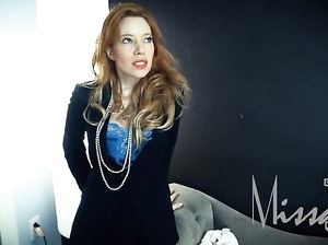 Рыжая красотка встретила бывшего ебаря и не смогла устоять перед ним