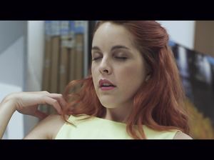 Чувак представил хороший секс с рыжеволосой цыпочкой