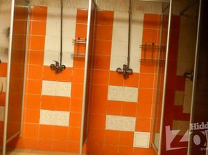 Неудачливый извращенец установил камеру не в самом лучшем месте душевой