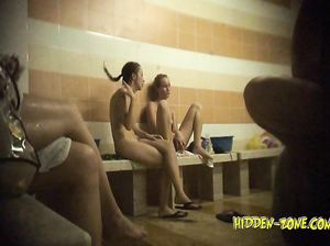 Парни установили скрытую камеру в женской бане