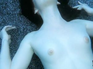 Девчонке с белой кожей сделали кунилингус