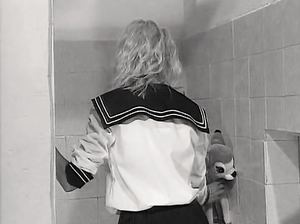 История русских школьниц легкого поведения под музыку