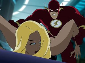 Сисястая блондинка в латексе трахается с Флэшем