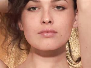 Даша Астафьева из Никиты светит бритой пиздой