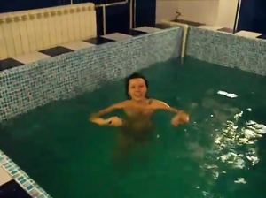 Пьяные русские лесбиянки отрываются в сауне