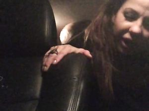 Таксист натянул Елену Беркову на заднем сидении авто