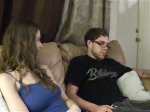 Бородатому очкарику посчастливилось перепихнуться с крутой телкой