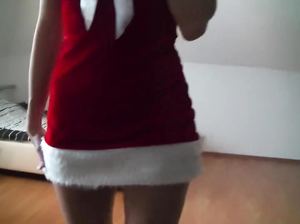 Любительская съемка домашнего порно с сексапильной снегурочкой