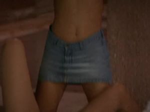 Женщина наблюдает как молоденькая девка трахается с ее сыном