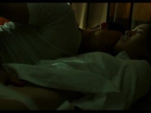 Жаркий секс в машине с горячей крошкой