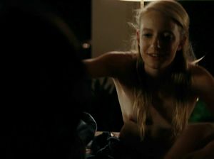 Красотка захотела порадовать нового друга оральными ласками