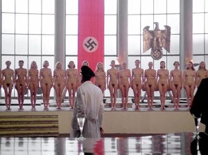 Красивых девиц отбирают для работы в публичном доме