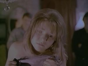 Парни хитростью заставили девку при них раздеться