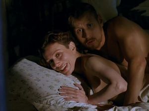 Парень подсматрвиает как его учительница занимается сексом