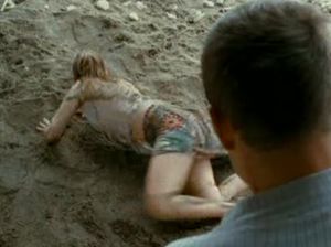 Мужик не выдержал возбуждения и набросился на свою подружку