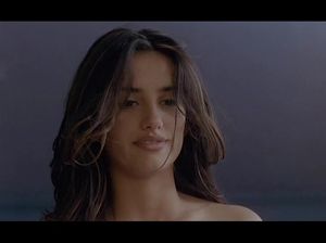 Красавица Пенелопа Крус трахается в позе наездницы