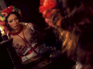 Русские девки отмечают со своими мужиками народный праздник