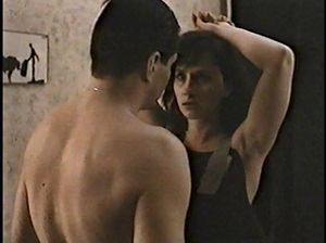 Дерзкая телка соблазняет опасного преступника