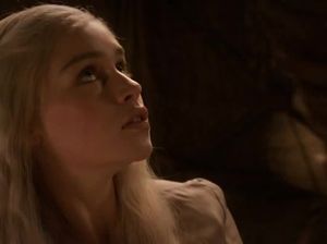 Кхал Дрого страстно трахает красотку Дейенерис