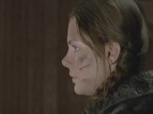 Красивая девушка попала в плен во время войны